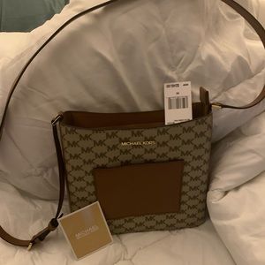 New with tags authentic Michael Kors purse